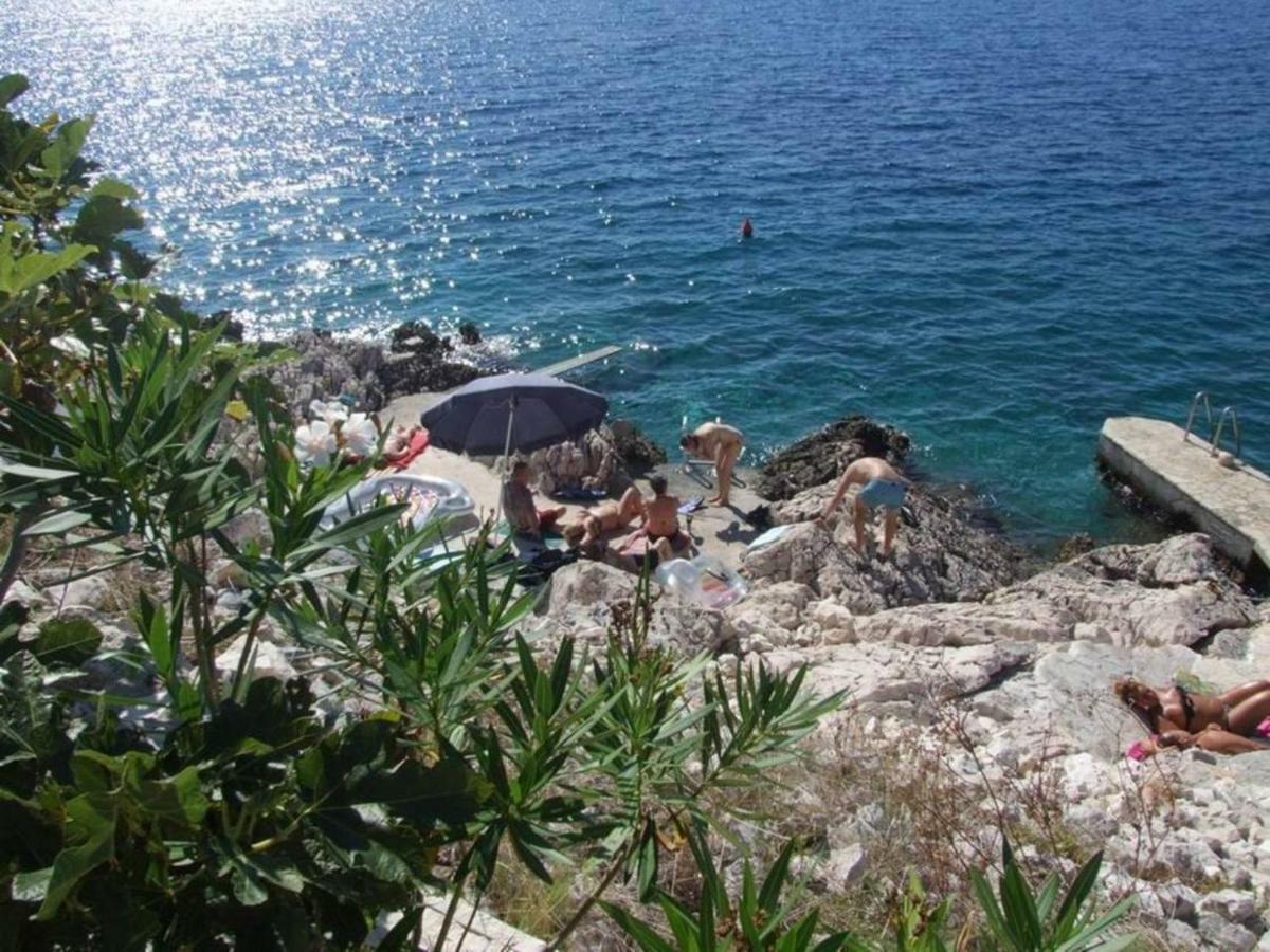Stone House Marina-Sevid, 1 House-1 Apartment Εξωτερικό φωτογραφία